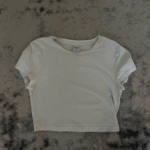 TNA basic white cropped tee